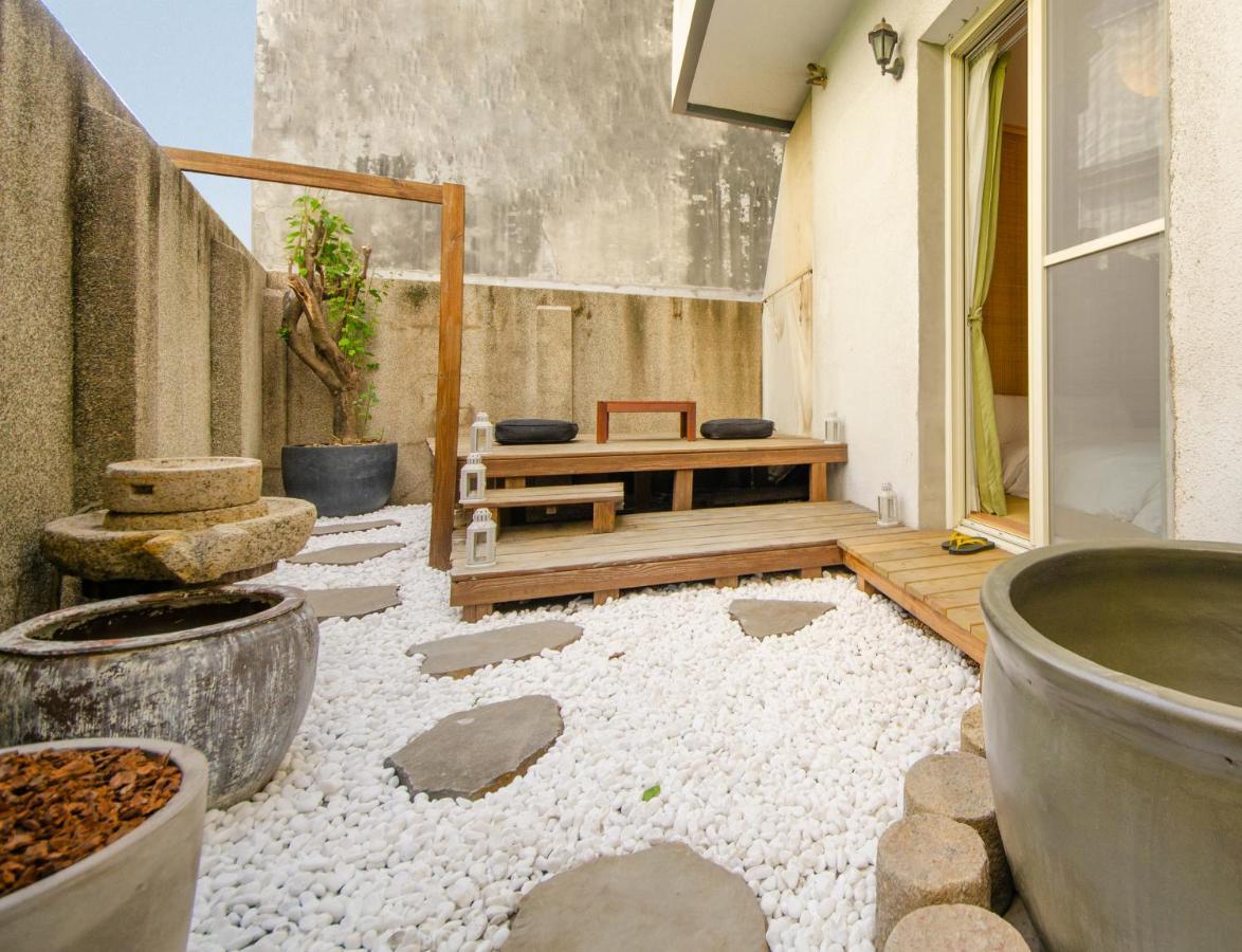 Isshoni House Lägenhet Tainan Exteriör bild